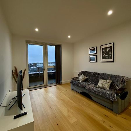 Spacious 2 Bedroom Penthouse Retreat Londen Buitenkant foto
