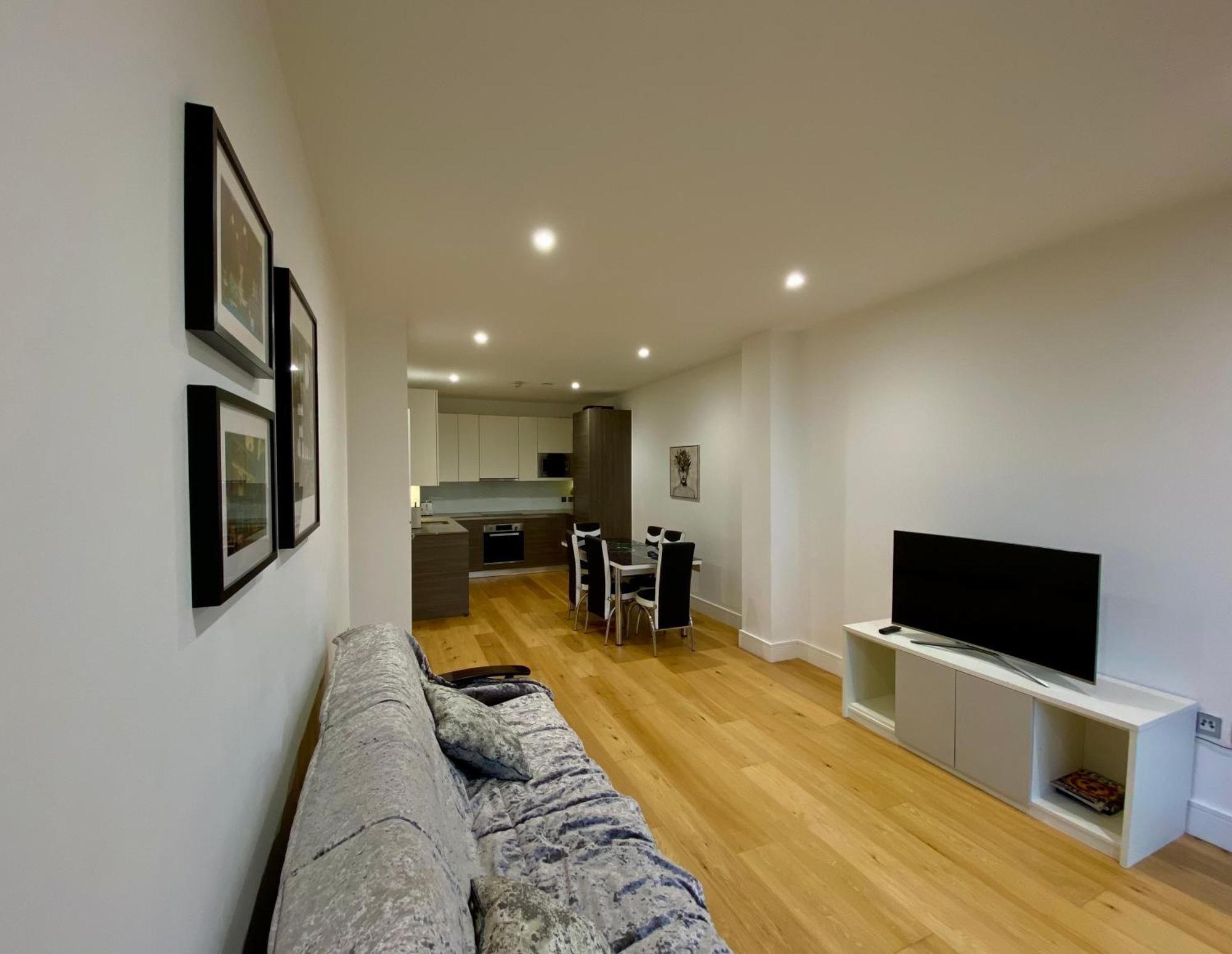Spacious 2 Bedroom Penthouse Retreat Londen Buitenkant foto