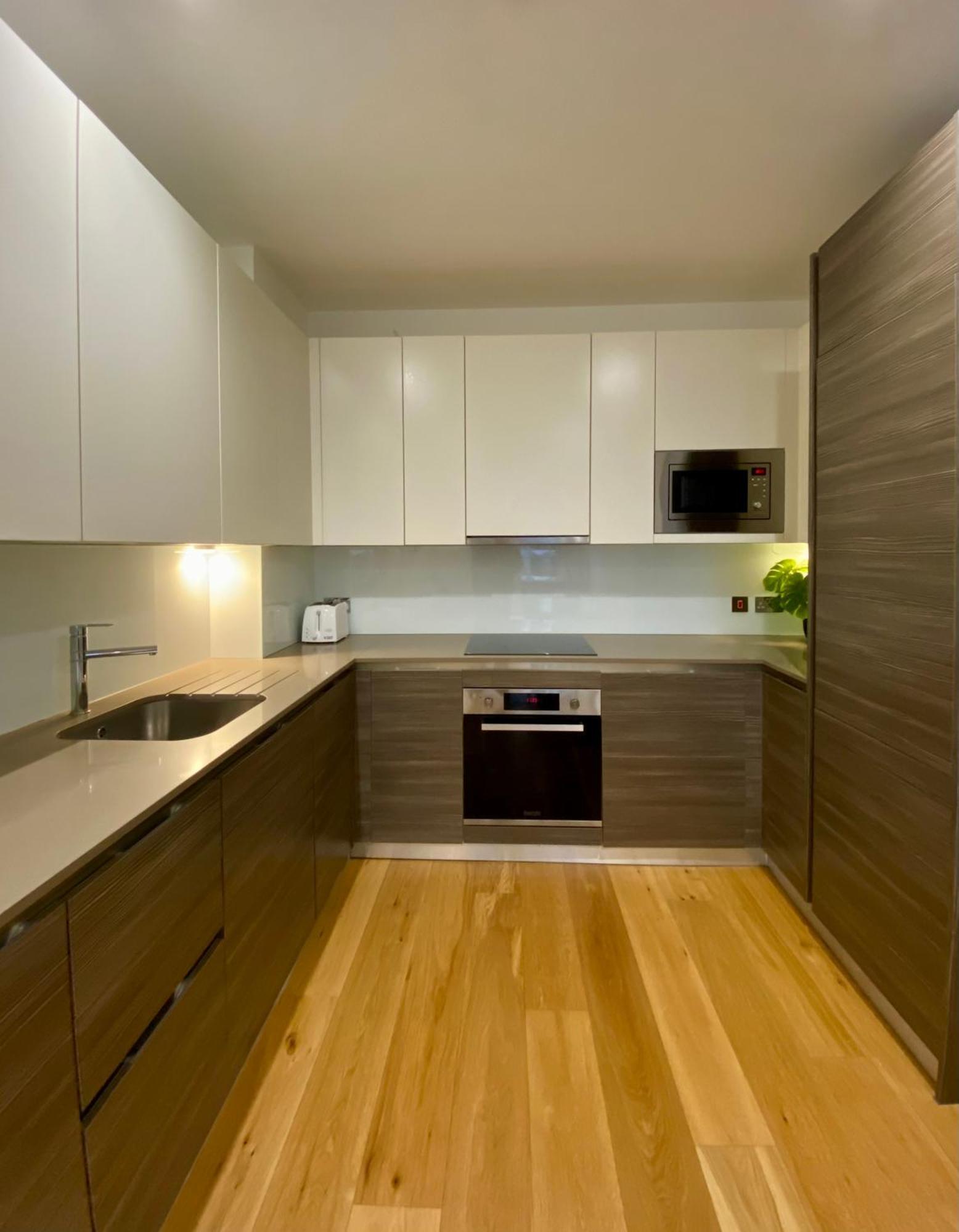 Spacious 2 Bedroom Penthouse Retreat Londen Buitenkant foto